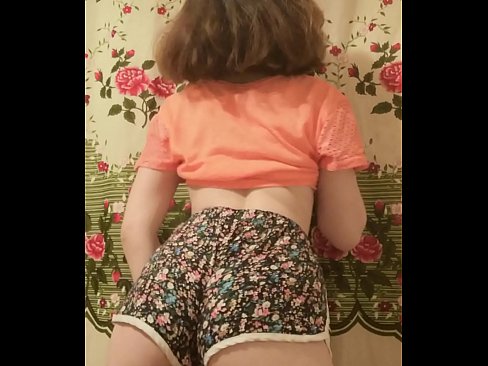 ❤️ Szexi fiatal csaj vetkőzteti le a rövidnadrágját a kamera előtt. Házi készítésű pornó at hu.sexygirlspics-com.ru