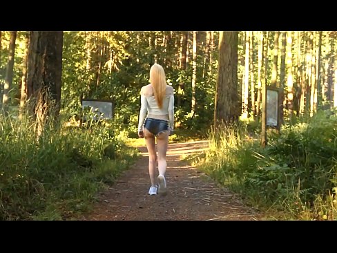 ❤️ Gyönyörű nő lassan mozog, nem meztelen videó Házi készítésű pornó at hu.sexygirlspics-com.ru